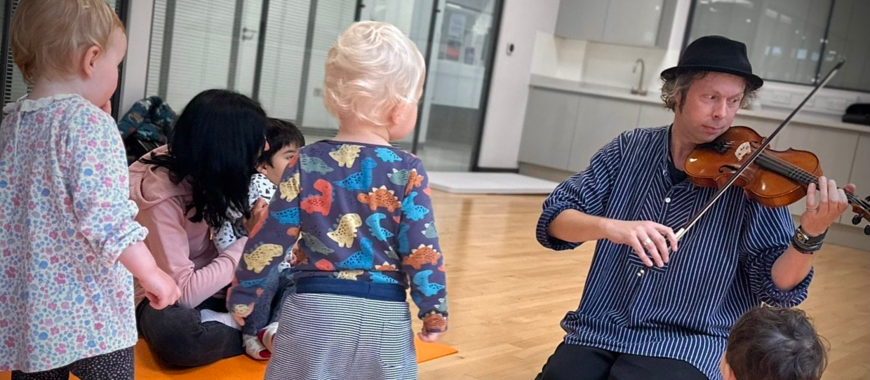 Rattles & Hums - Baby and Toddler music classes