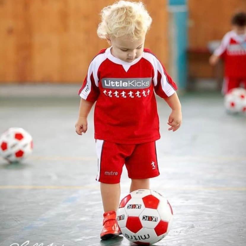 Little Kicks — Class at Riddlesdown Collegiate School