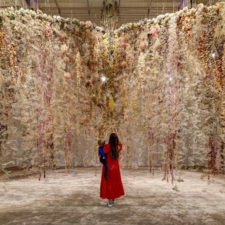 Flowers at the Saatchi Gallery — Exhibition at Saatchi Gallery
