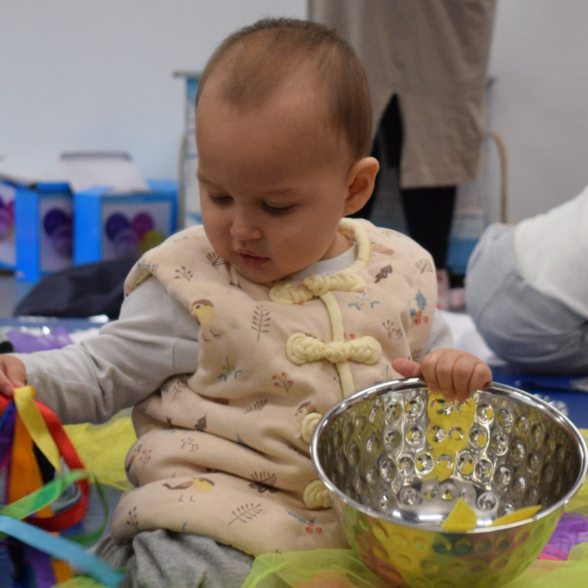 Jingle Bell Rock!, 2-4yrs — Activity at Polka Theatre