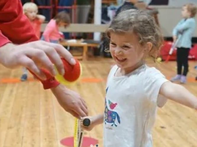Little Rackets Tennis Group Class, 6-7yrs